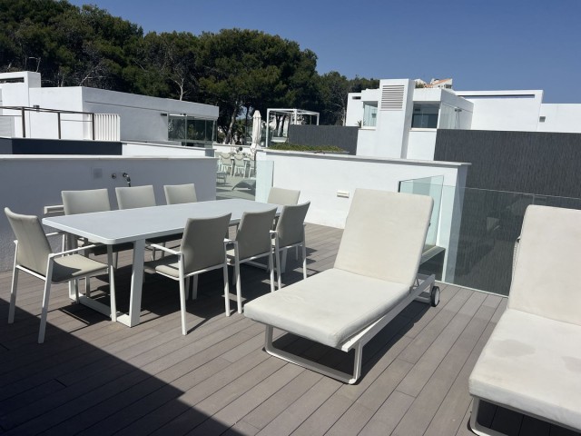 4 Bedroom Townhouse in Estepona