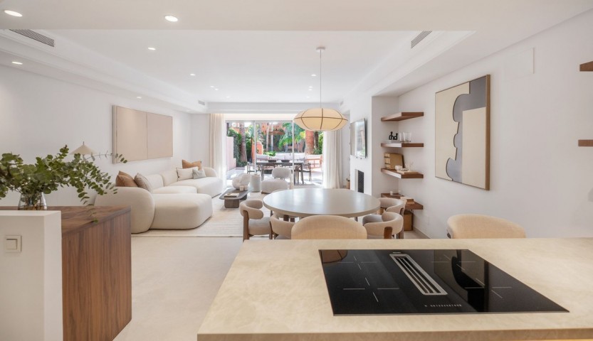 4 Bedroom Villa in The Golden Mile