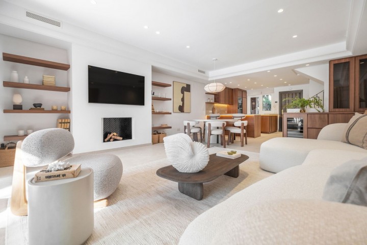 4 Bedroom Villa in The Golden Mile