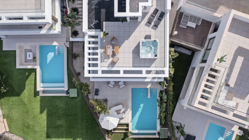 Villa con 6 Dormitorios  en Estepona