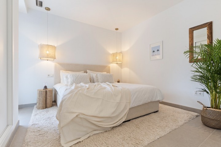 Villa con 6 Dormitorios  en Estepona