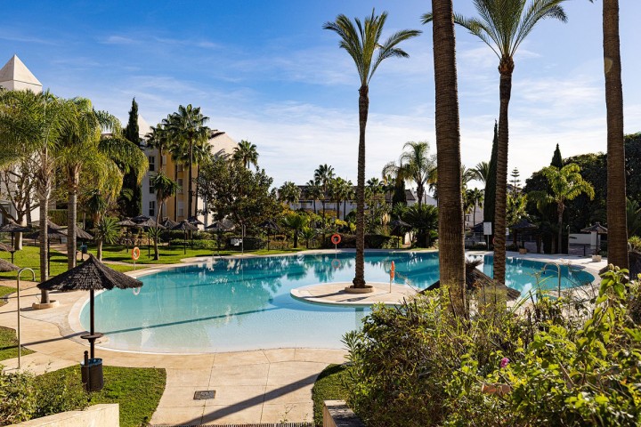 5 Bedroom Apartment in Bahía de Marbella