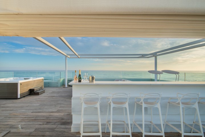 6 Bedroom Villa in Costabella