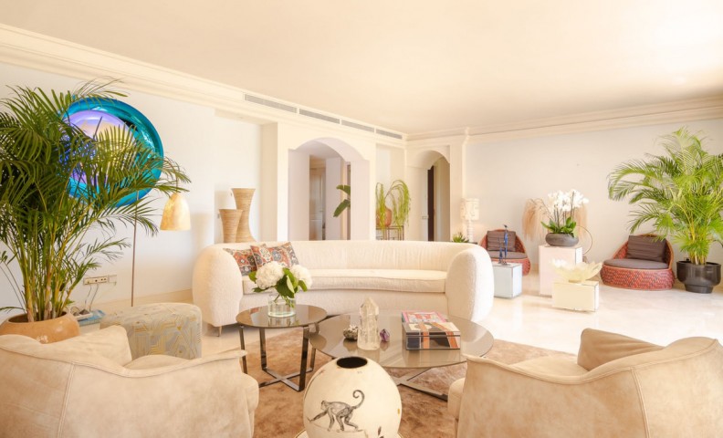 5 Bedroom Villa in The Golden Mile