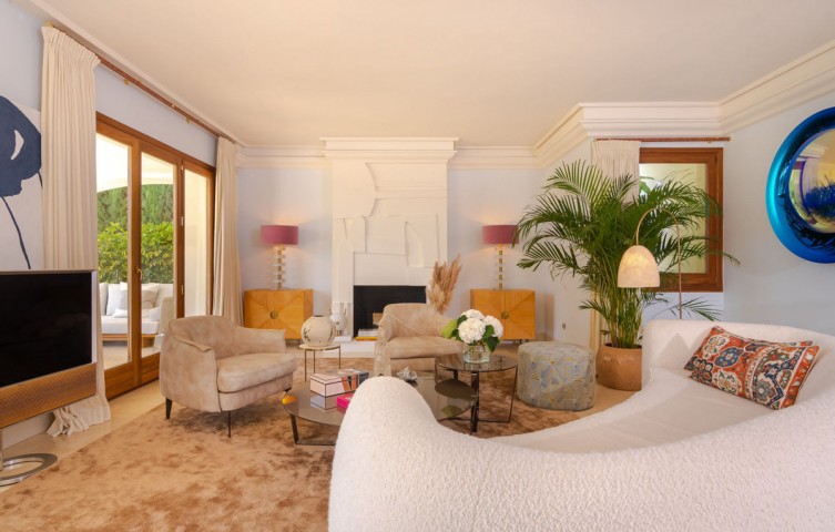 5 Bedroom Villa in The Golden Mile