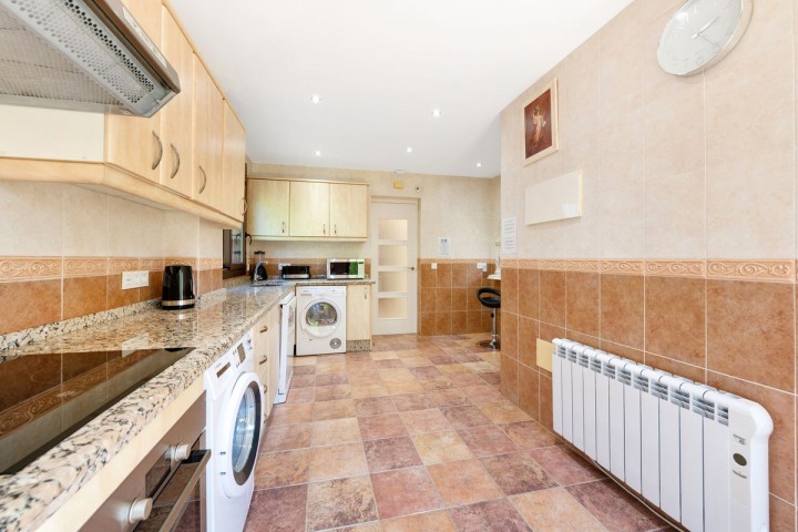 5 Sovrums Villa i Atalaya