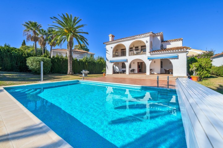 5 Slaapkamer Villa in Atalaya