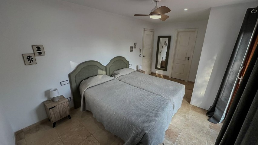 8 Bedroom Villa in Manilva