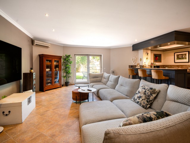 6 Bedroom Villa in Benahavís