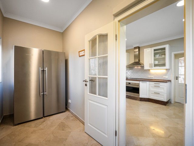Villa con 6 Dormitorios  en Benahavís