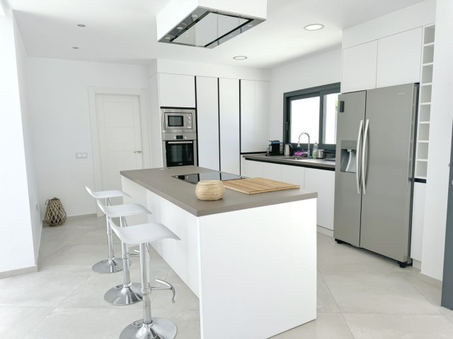 5 Bedroom Villa in El Rosario