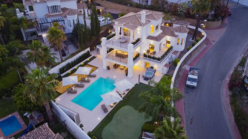 6 Bedroom Villa in Nueva Andalucía