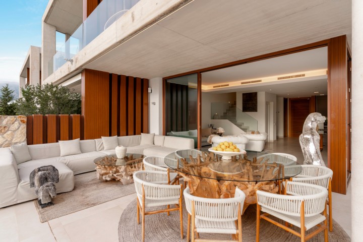 4 Bedroom Villa in The Golden Mile