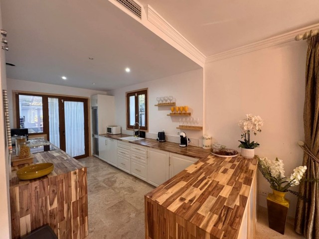 4 Bedroom Townhouse in El Paraiso