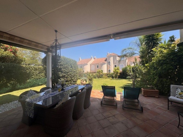 4 Bedroom Townhouse in El Paraiso