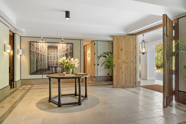 11 Bedroom Villa in The Golden Mile