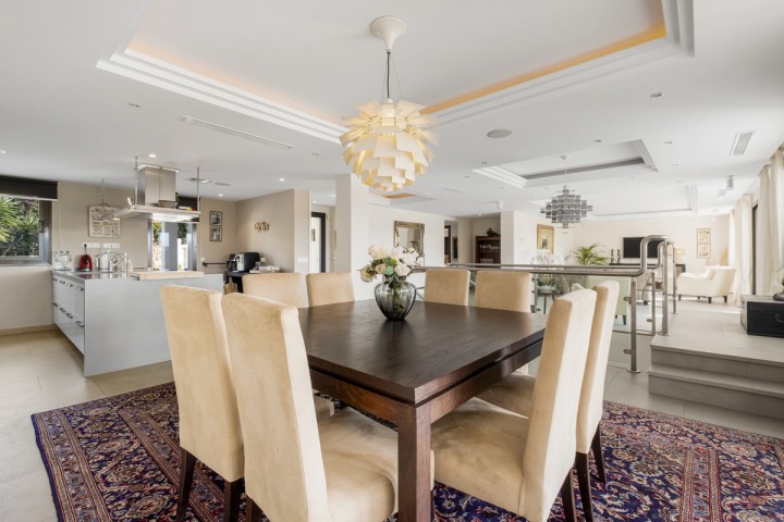 5 Bedroom Villa in Nueva Andalucía