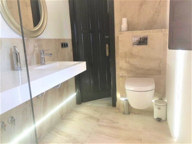 5 Bedroom Villa in Estepona