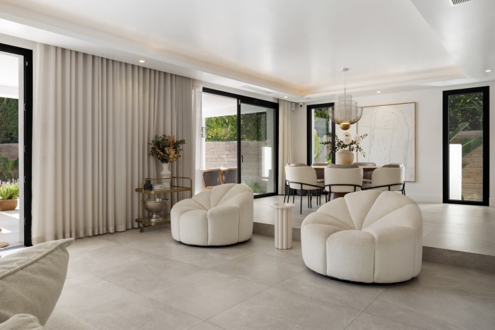 6 Bedroom Villa in Nueva Andalucía