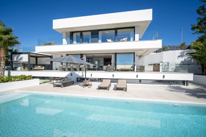 4 Bedroom Villa in Nueva Andalucía