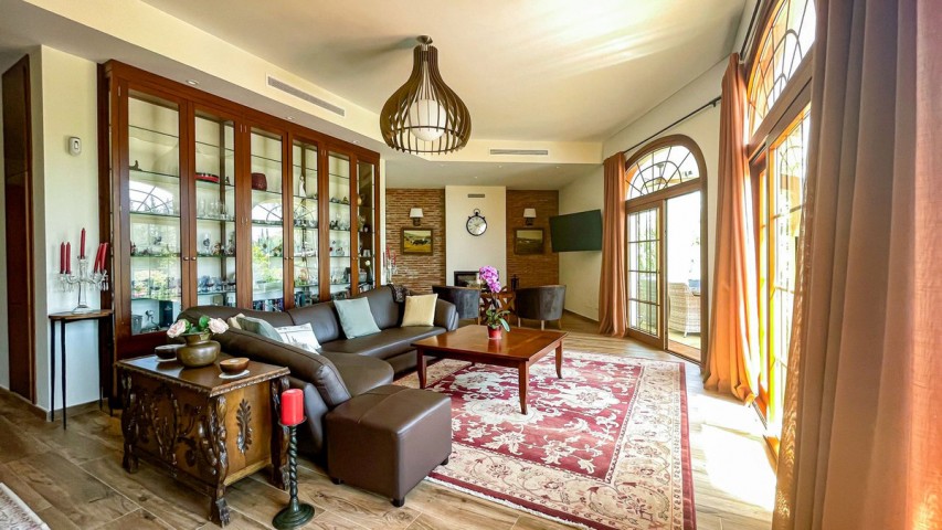 6 Bedroom Villa in El Rosario