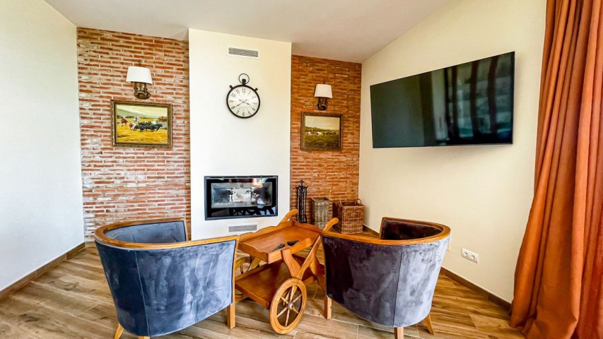 6 Bedroom Villa in El Rosario