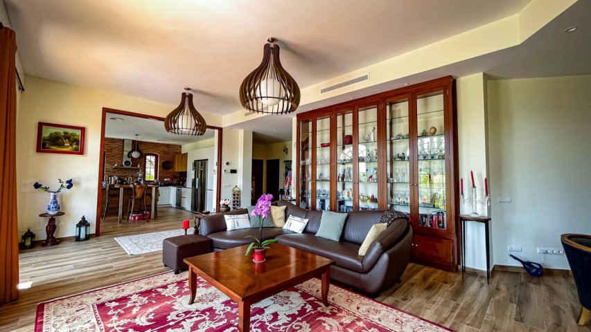 6 Bedroom Villa in El Rosario