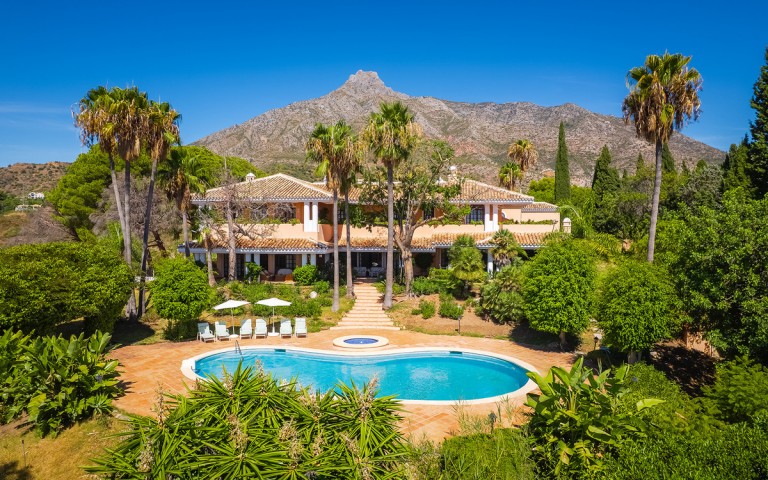 20 Bedroom Villa in The Golden Mile