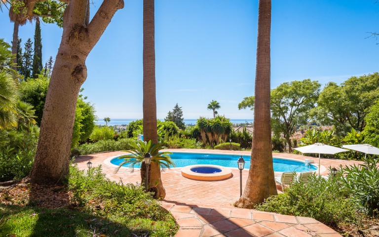 20 Bedroom Villa in The Golden Mile