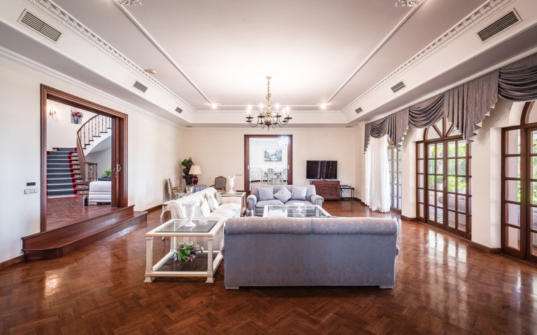 20 Bedroom Villa in The Golden Mile