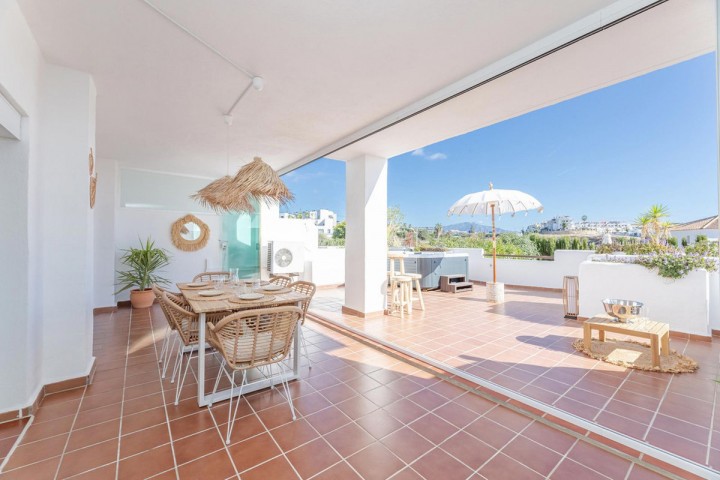2 Bedroom Apartment in Estepona