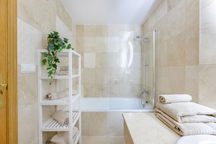 2 Bedroom Apartment in Estepona