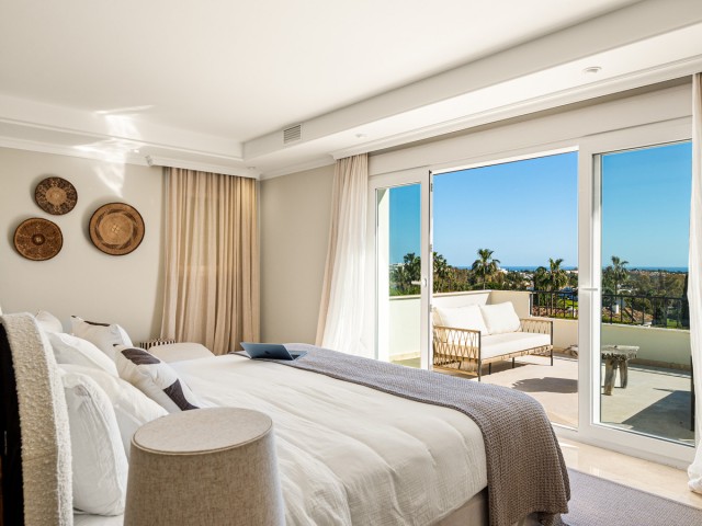 6 Bedroom Villa in Nueva Andalucía