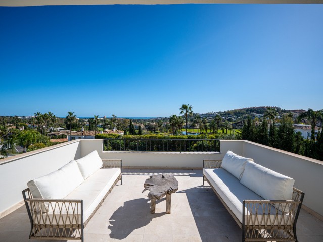 6 Bedroom Villa in Nueva Andalucía