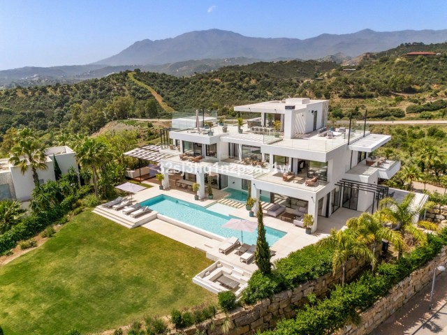 9 Bedroom Villa in Estepona