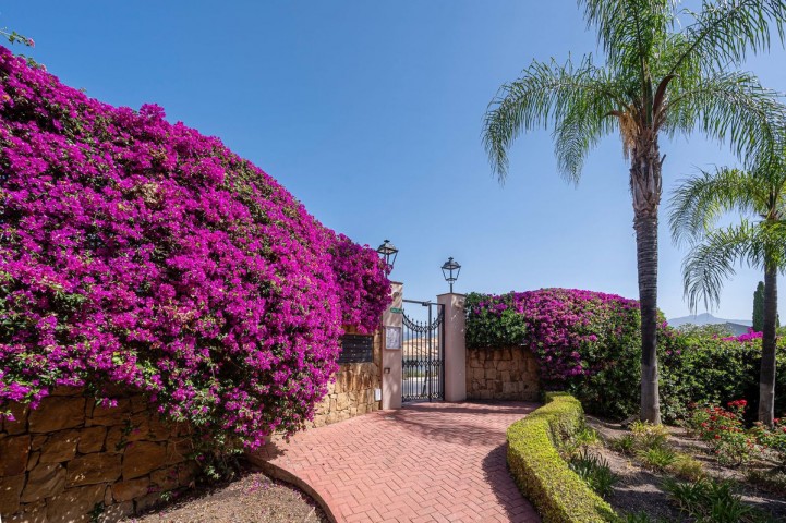 2 Bedroom Apartment in El Paraiso