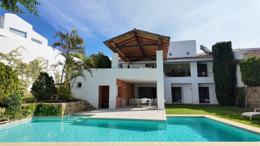 5 Bedroom Villa in Nueva Andalucía