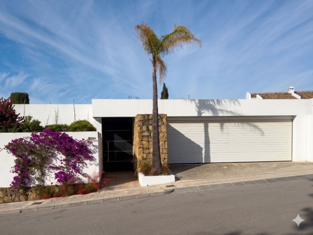 5 Bedroom Villa in Nueva Andalucía
