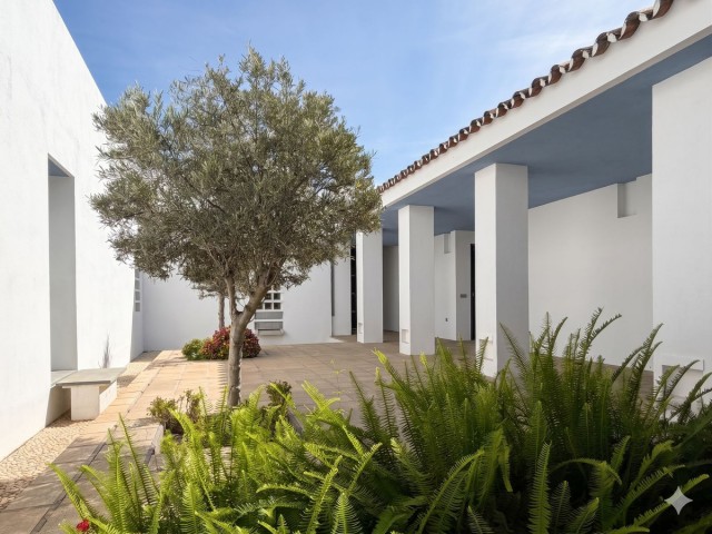 5 Bedroom Villa in Nueva Andalucía