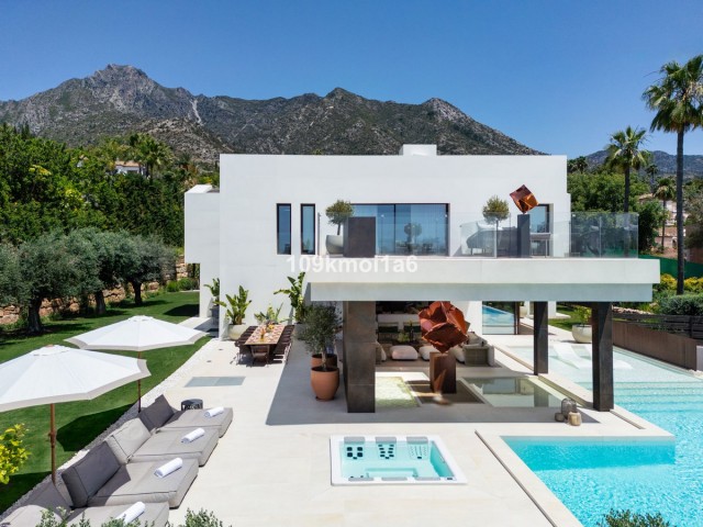 8 Bedroom Villa in Sierra Blanca
