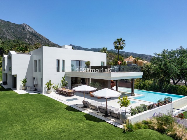 8 Bedroom Villa in Sierra Blanca