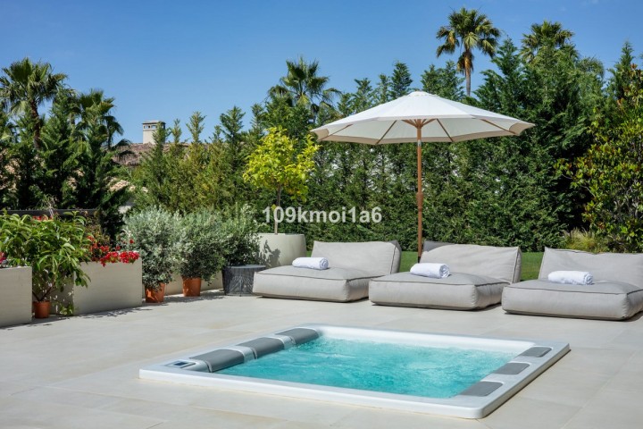 8 Bedroom Villa in Sierra Blanca