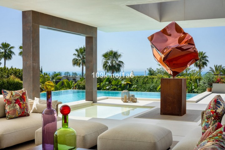 8 Bedroom Villa in Sierra Blanca