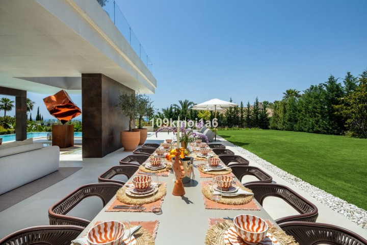 8 Bedroom Villa in Sierra Blanca