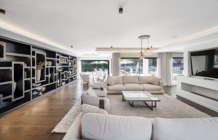 6 Bedroom Villa in Nueva Andalucía