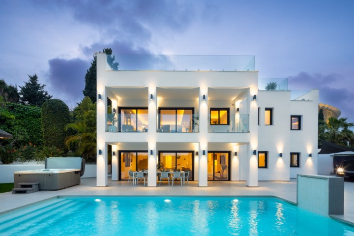 5 Bedroom Villa in Nueva Andalucía