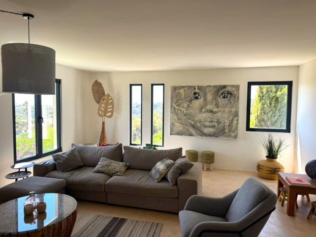 5 Bedroom Villa in Estepona