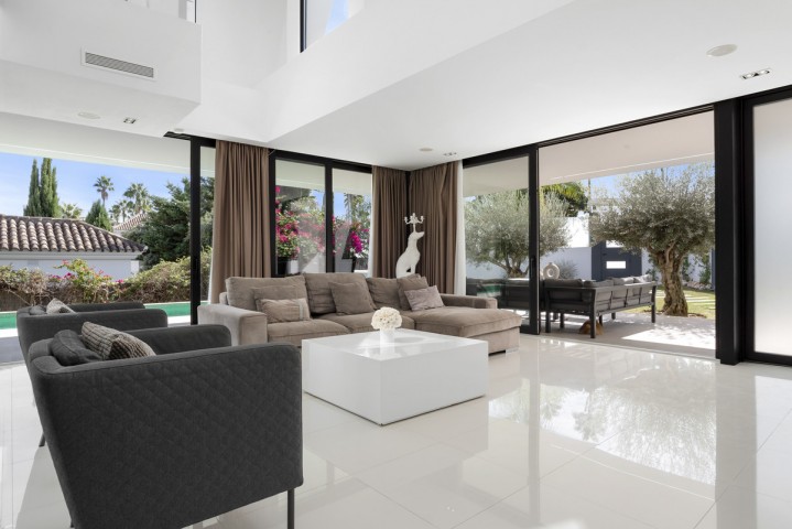 5 Bedroom Villa in Nueva Andalucía