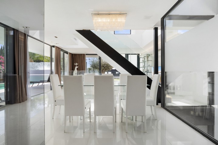5 Bedroom Villa in Nueva Andalucía