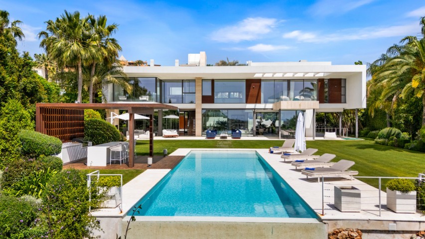 6 Bedroom Villa in Nueva Andalucía